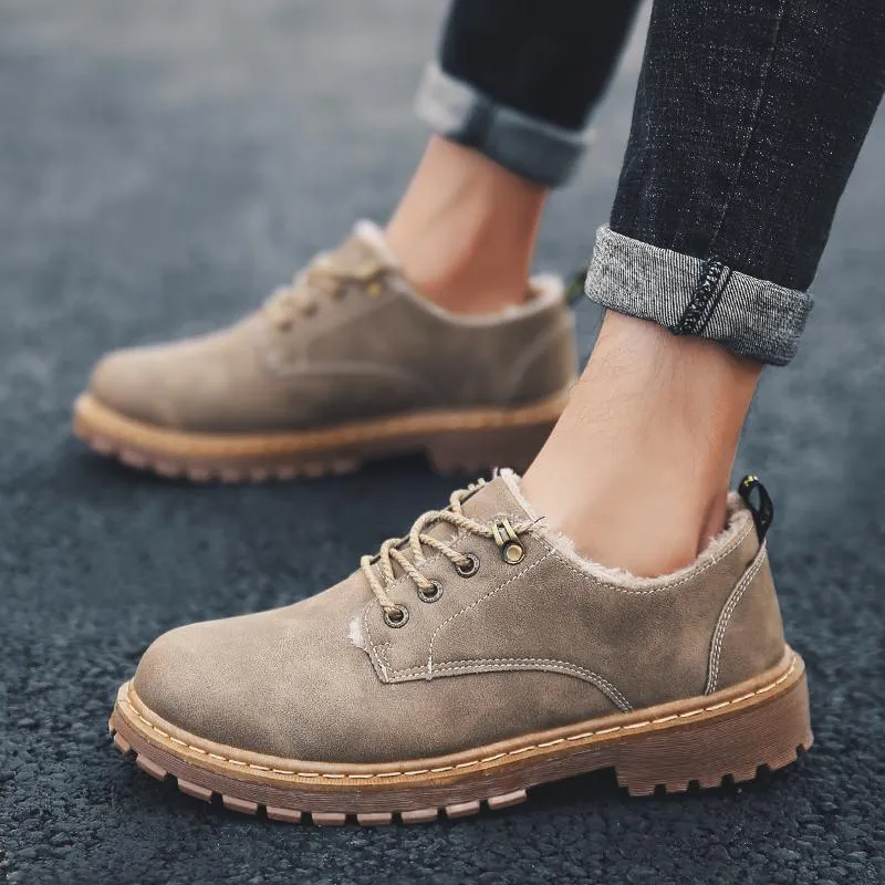 Men's Autumn/Winter Casual Leather Shoes With Plush