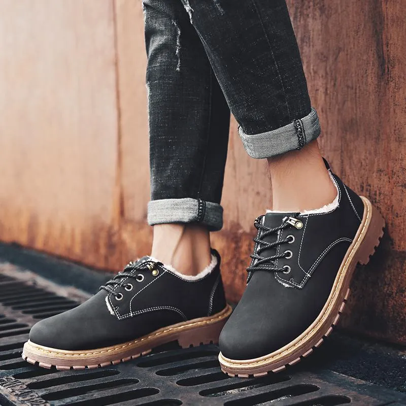 Men's Autumn/Winter Casual Leather Shoes With Plush